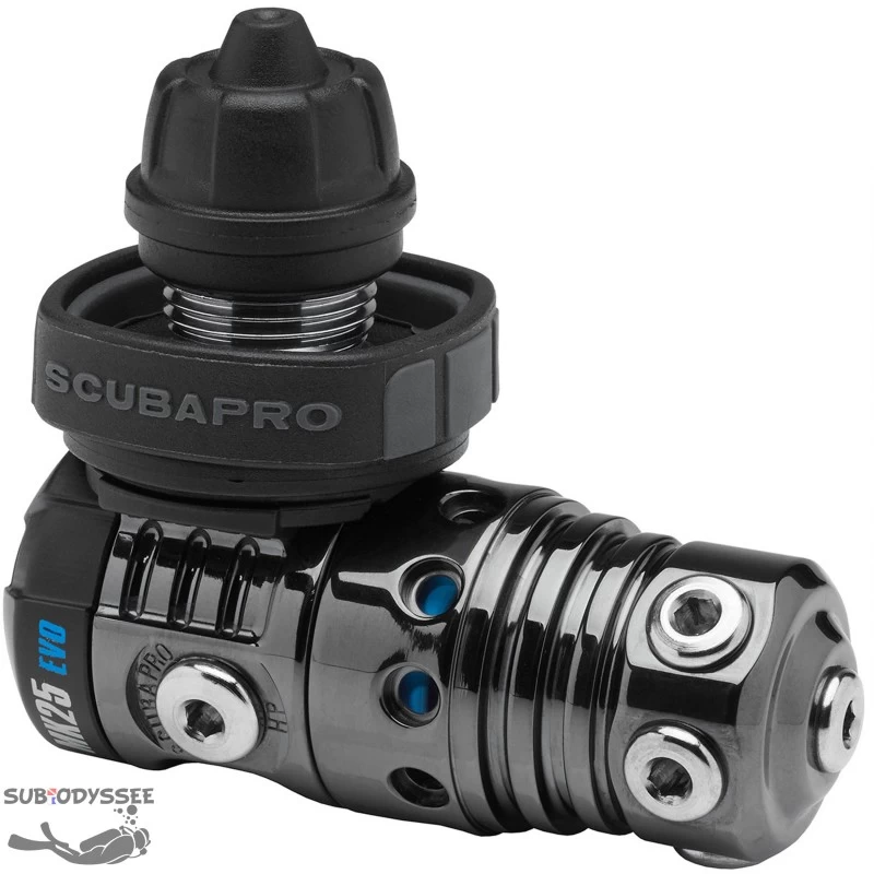 MK25 EVO A700 CARBON BLACK TECH Détendeur Piston Compensé - SCUBAPRO – Image 2